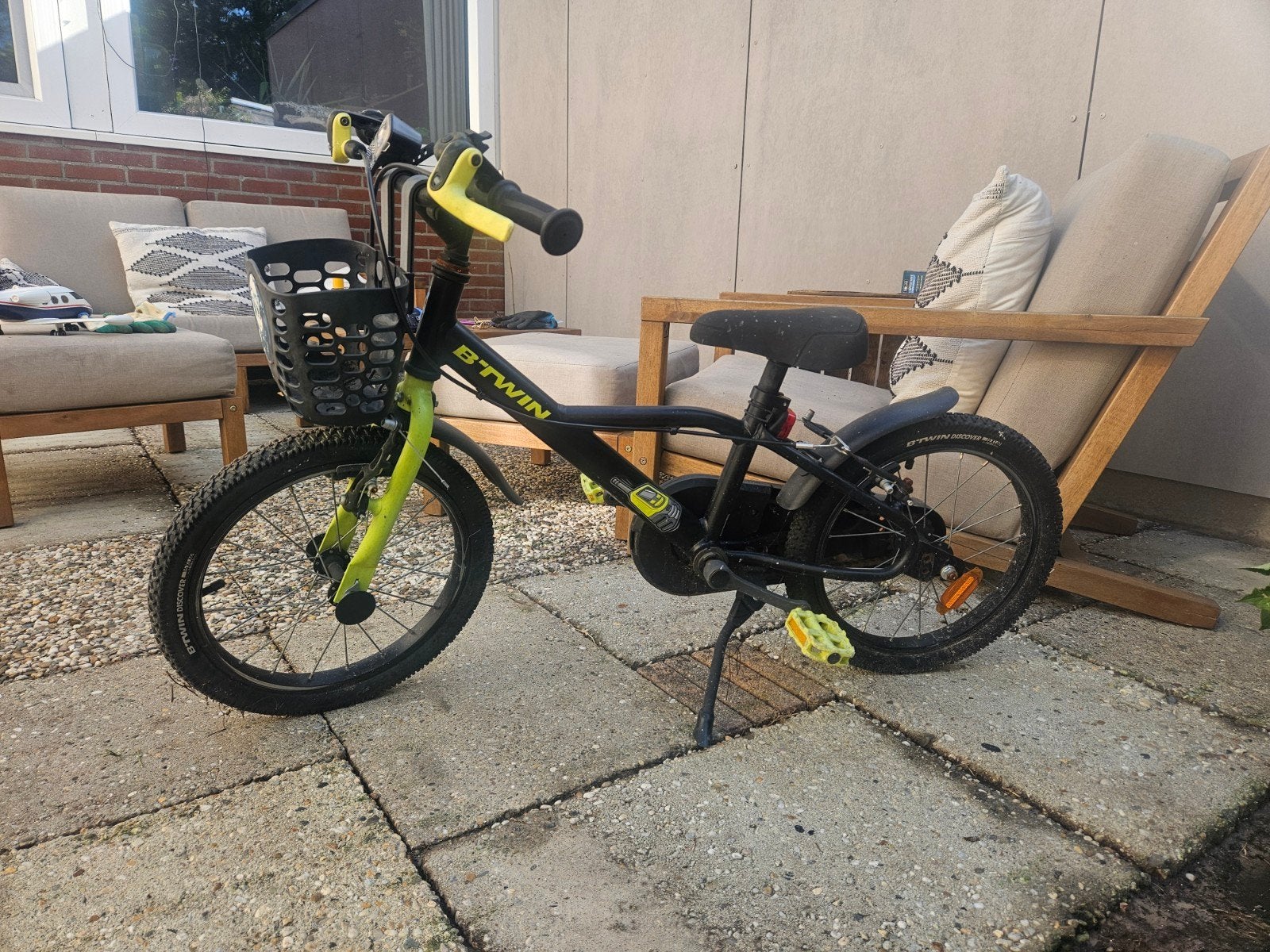 B-Twin kinderfiets 18 inch met gebruikssporen, Ophalen, Gebruikt, 16 tot 20 inch, B-Twin