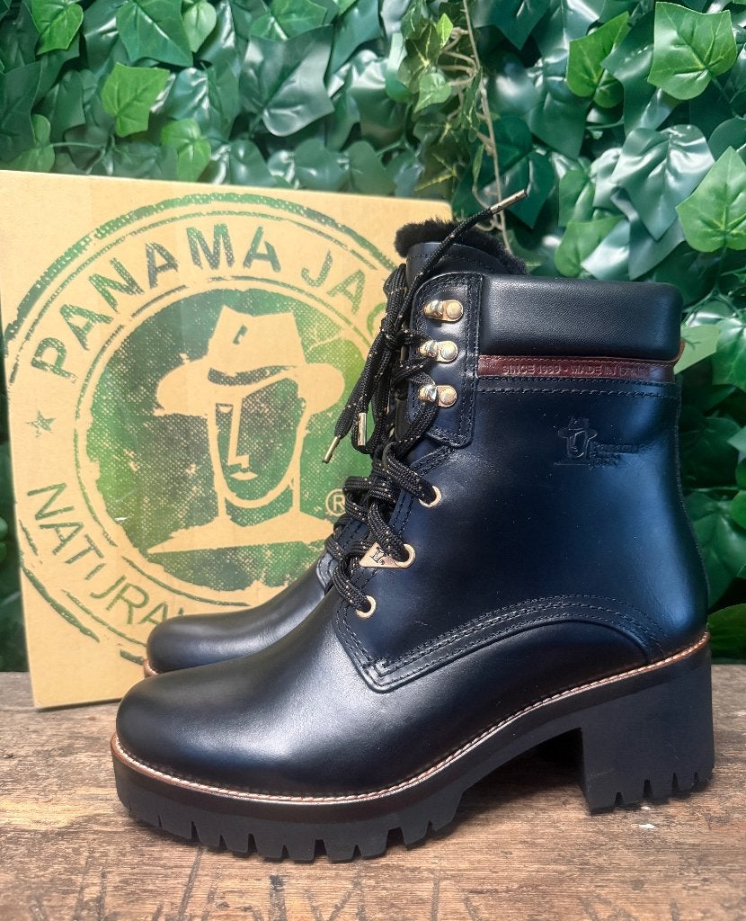 Nieuwe prachtige boots van Panama Jack maat 42
