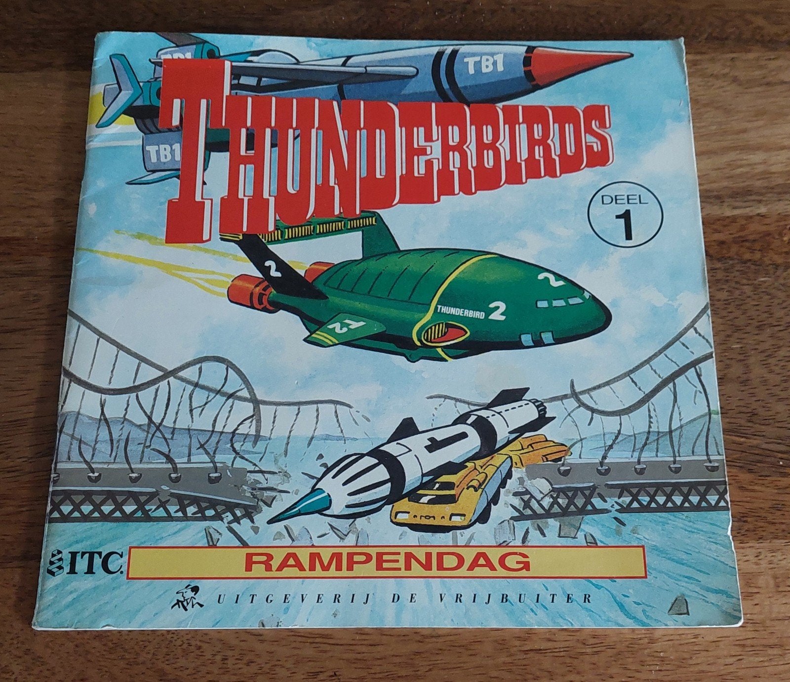 Thunderbirds Deel 1: Rampendag (1992), Boeken, Ophalen of Verzenden, Gelezen, Gerry Anderson