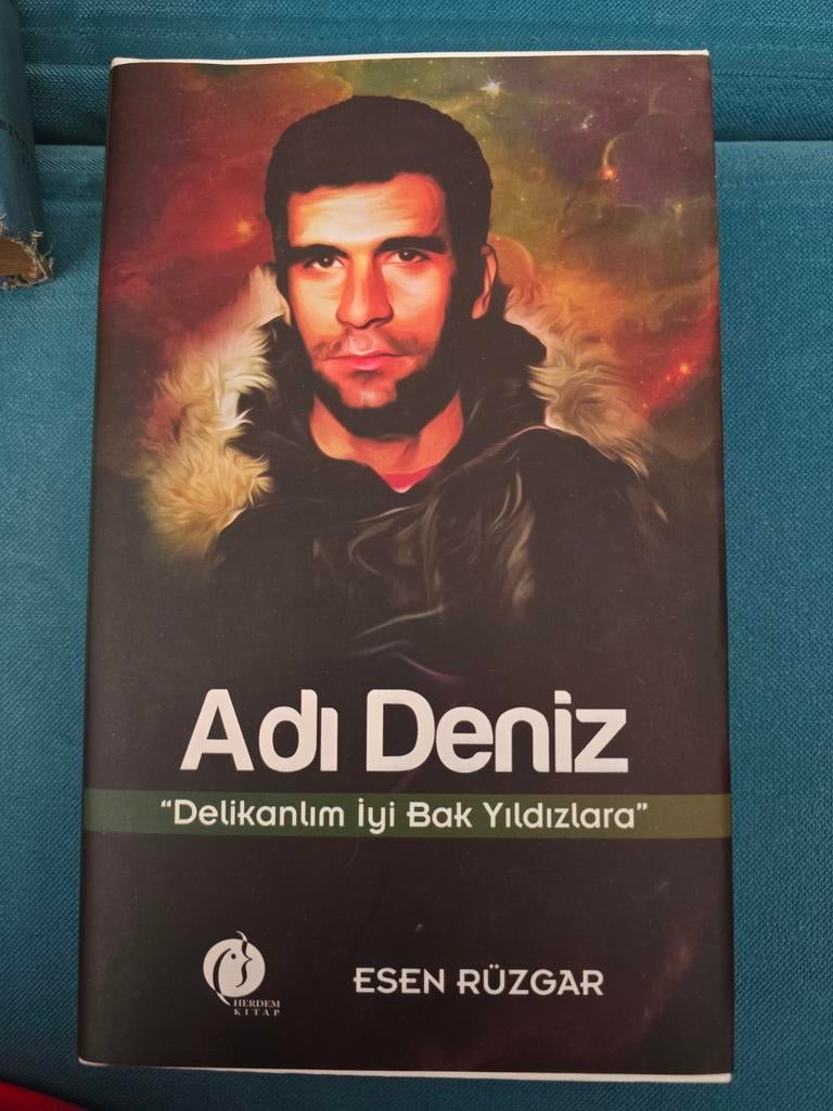 Adı Deniz - Esen Rüzgar (Deniz Gezmiş), Ophalen, Gelezen, Esen Rüzgar, Politiek