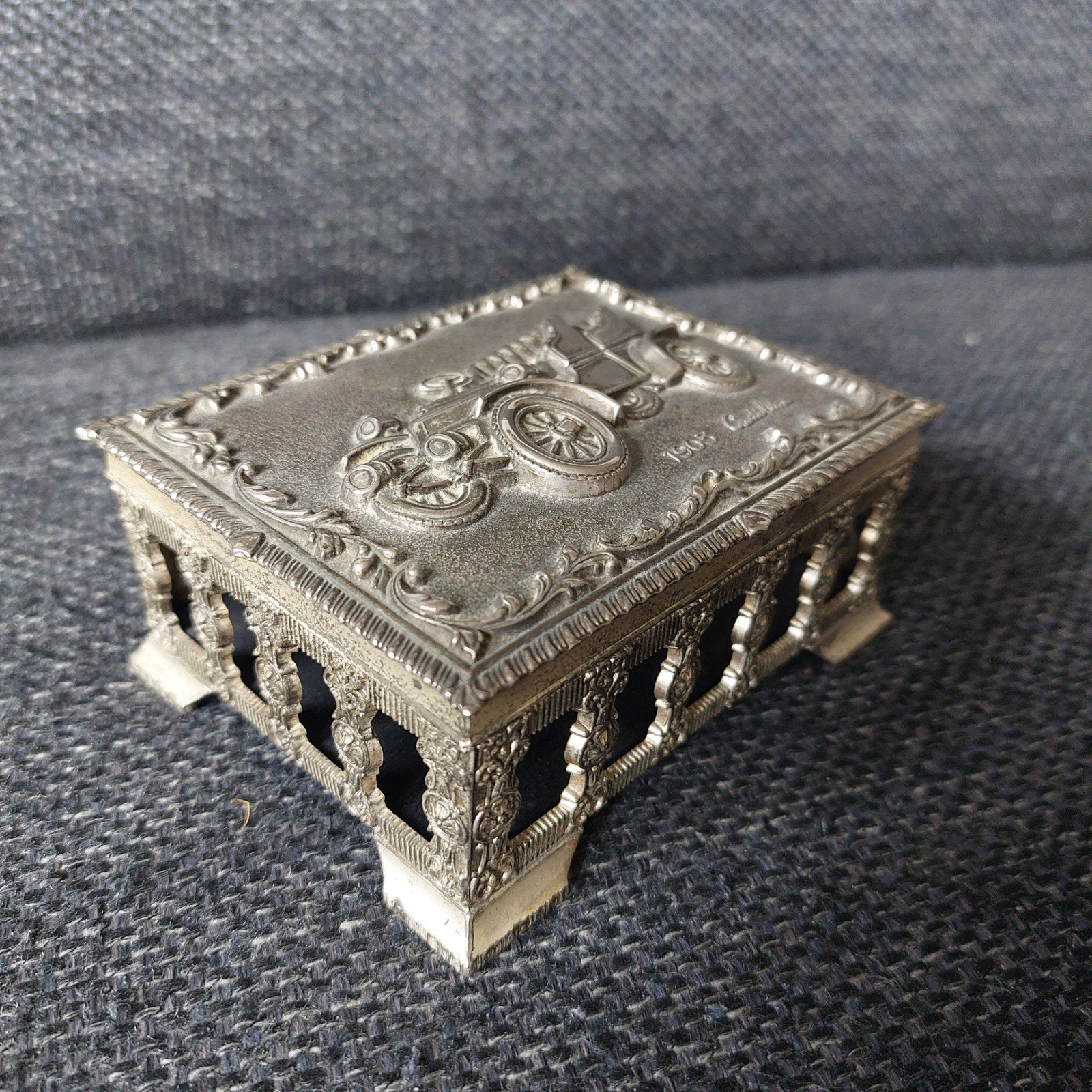 Verzilverd sigaretten kistje 1903 Cadillac, Antiek en Kunst, Ophalen of Verzenden