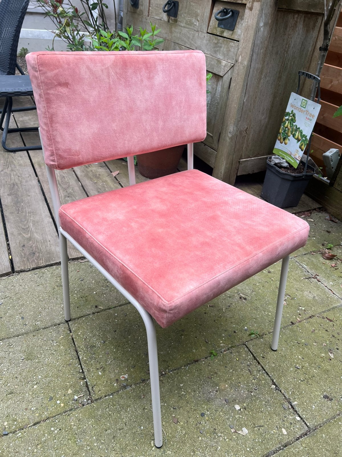 Fest Monday chair, Huis en Inrichting, Stoelen, Ophalen, Gebruikt, Overige kleuren, Metaal