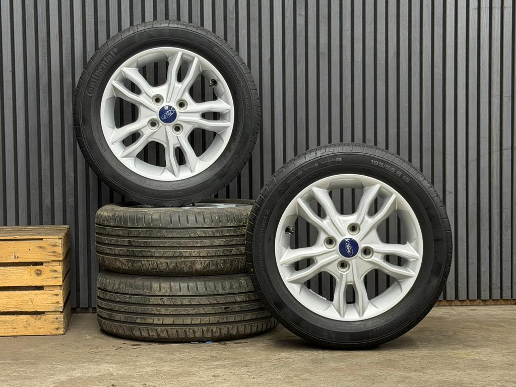 15 inch Zomerset Ford fiesta 6mm a merk €449,-, Ophalen, 15 inch, Zomerbanden, Banden en Velgen