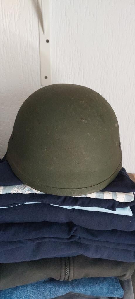 Nederlandse M95 composiet helm MT L, Ophalen of Verzenden, Landmacht, Nederland, Helm of Baret