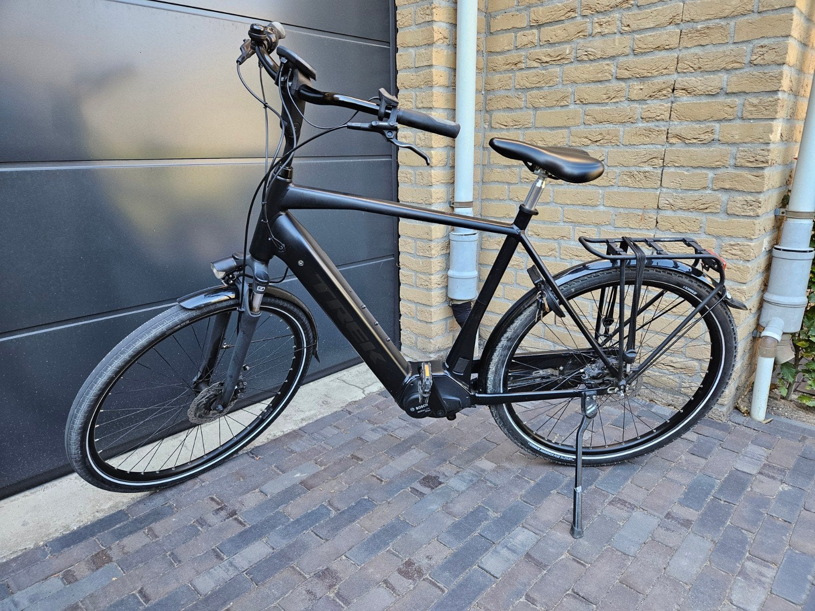 Trek District+ 6 E-bike bouwjaar 2022, Gebruikt, 59 cm of meer, 50 km per accu of meer, Ophalen