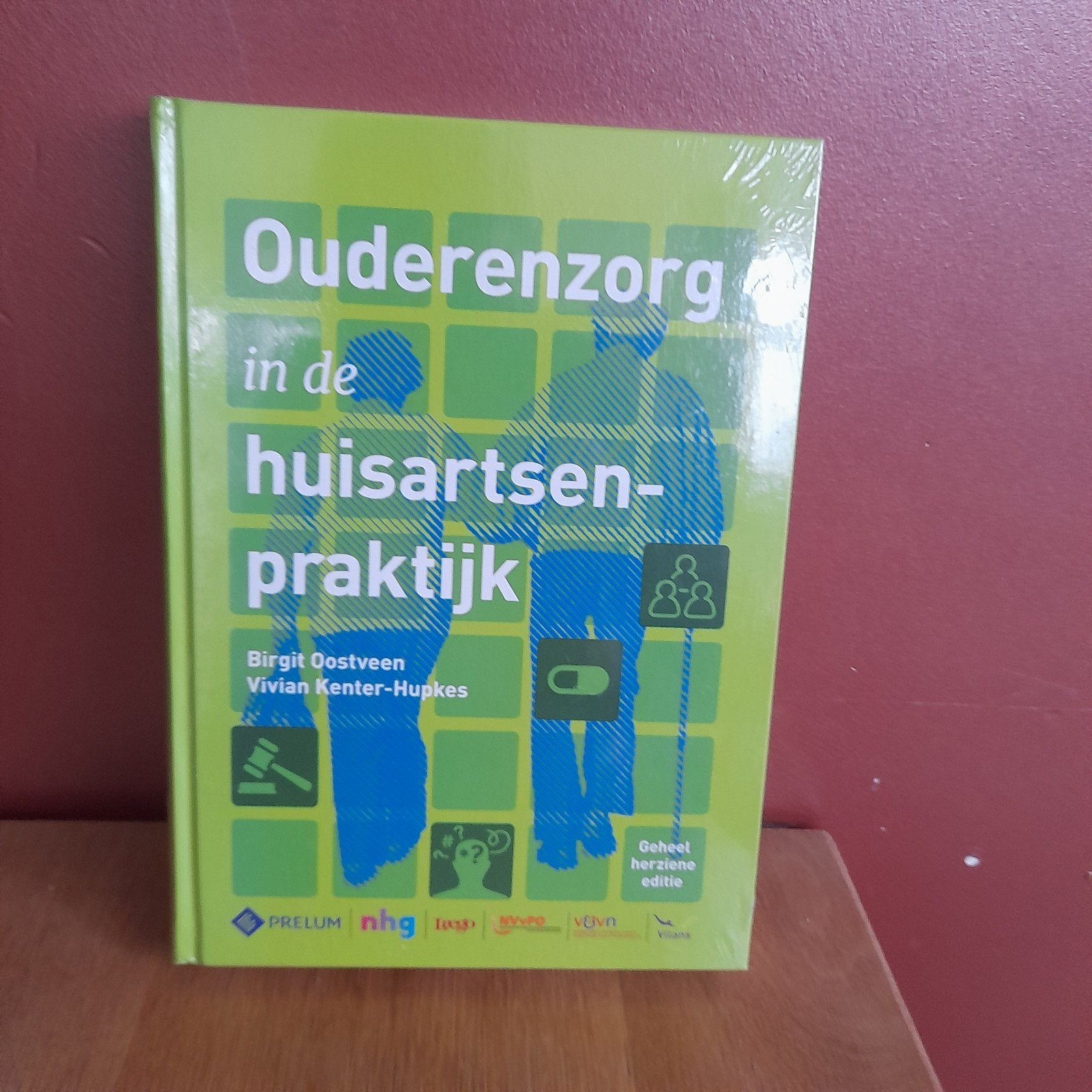 Ouderenzorg in de huisartsenpraktijk, Nieuw, Birgit Oostveen e.a., Beta, HBO