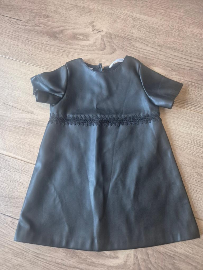 Zara zwart leren jurkje maat 86, Kinderen en Baby's, Babykleding | Maat 86, Meisje, Jurkje of Rokje, Ophalen of Verzenden, Zo goed als nieuw