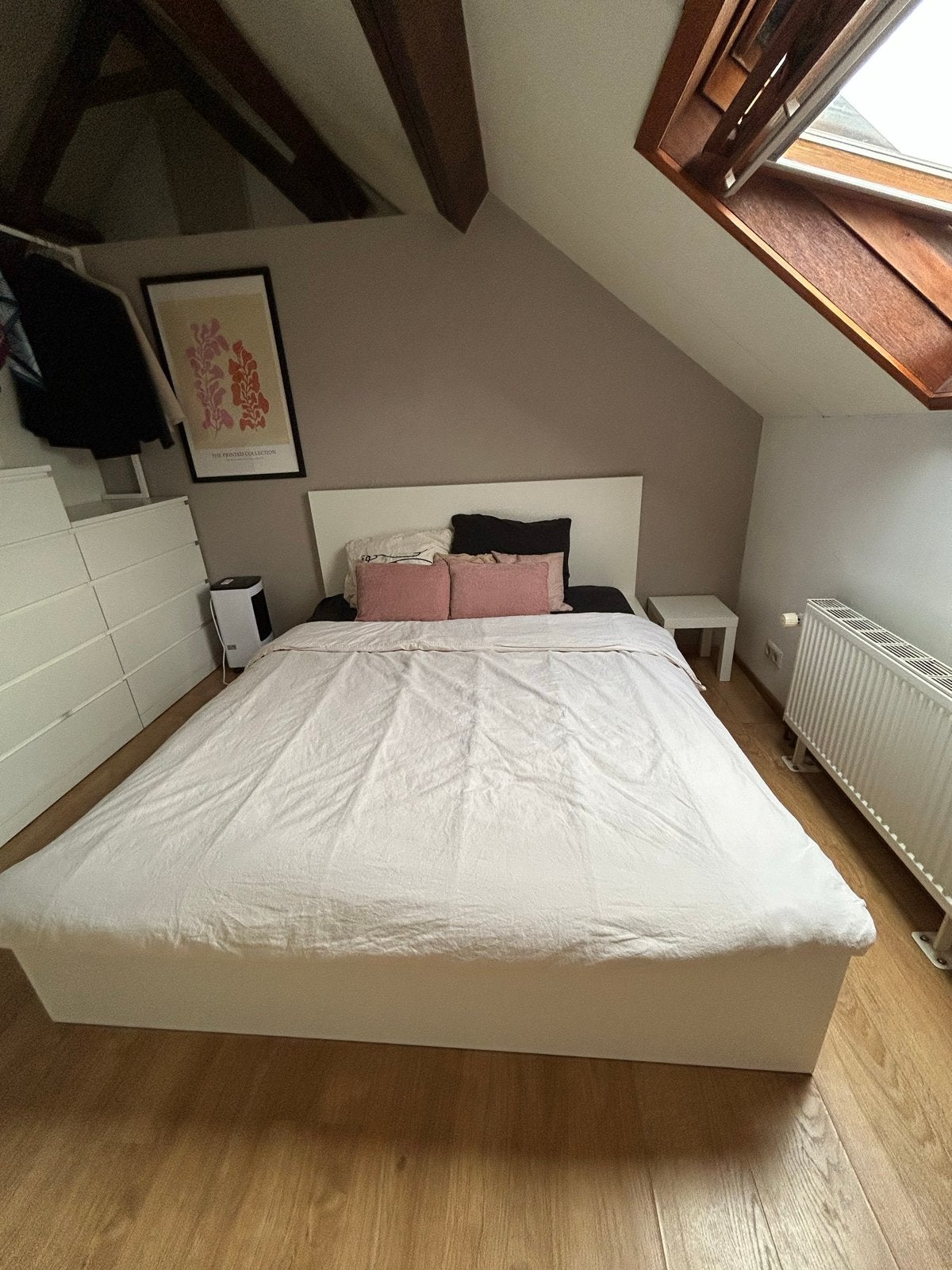 IKEA MALM Bed (wit) + evt matras, Huis en Inrichting, Gebruikt, Wit, Tweepersoons, Ophalen of Verzenden