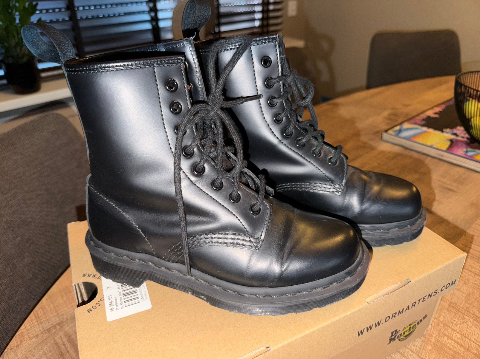 Dr martens, Ophalen, Zo goed als nieuw, Dressuur, Schoeisel
