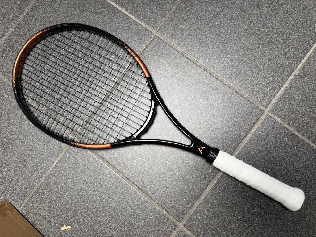 Tennisracket Angell tc100 custom tennisracket zgan, Ophalen of Verzenden, Zo goed als nieuw, Racket, Overige merken