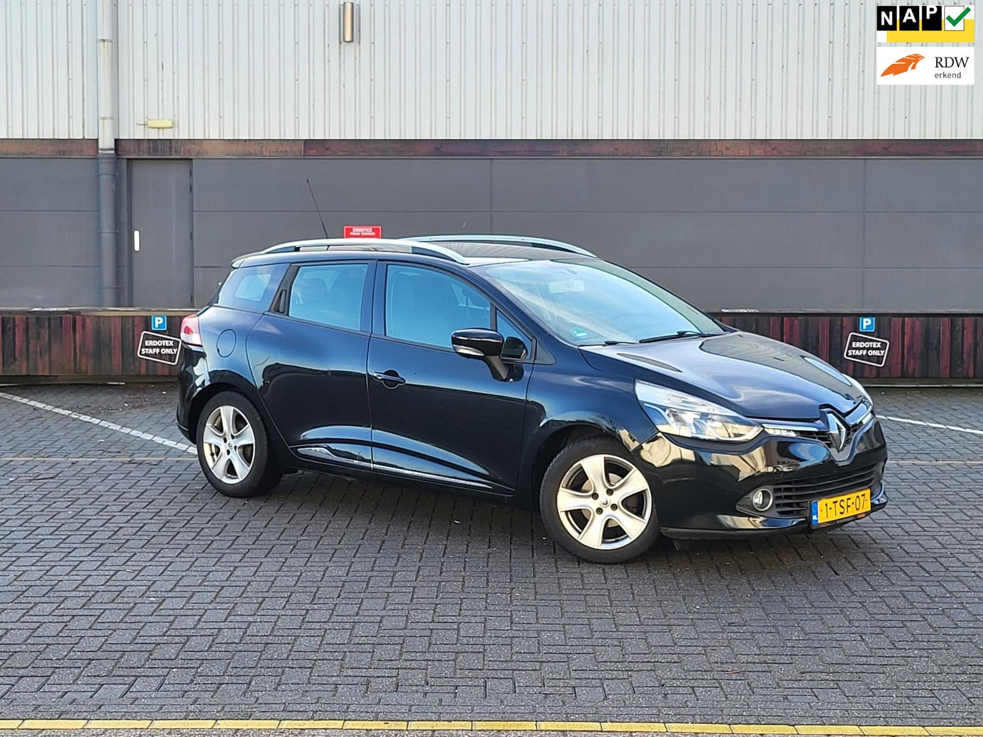 Renault Clio Estate 0.9 TCe Expression Airco / Navi / Nieuwe, Voorwielaandrijving, Zwart, Origineel Nederlands, Handgeschakeld