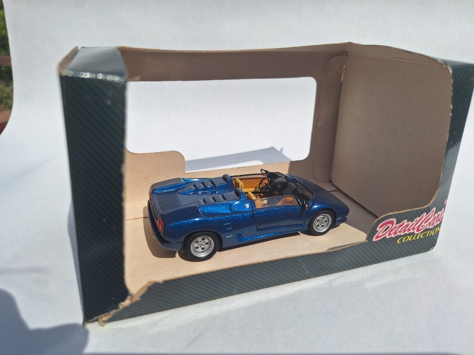 Lamborghini Diablo Roadster - metallic blue - DetailCars, Ophalen of Verzenden, Zo goed als nieuw, Auto, Overige merken