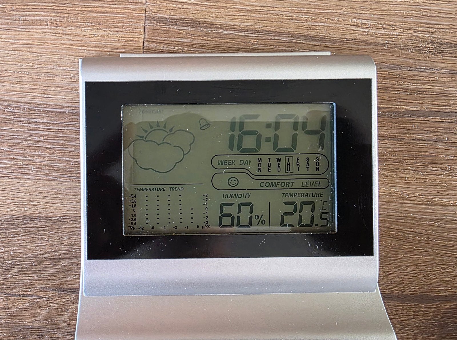 Digitaal weerstation met temperatuur en luchtvochtigheid, Ophalen of Verzenden, Gebruikt, Weerstation