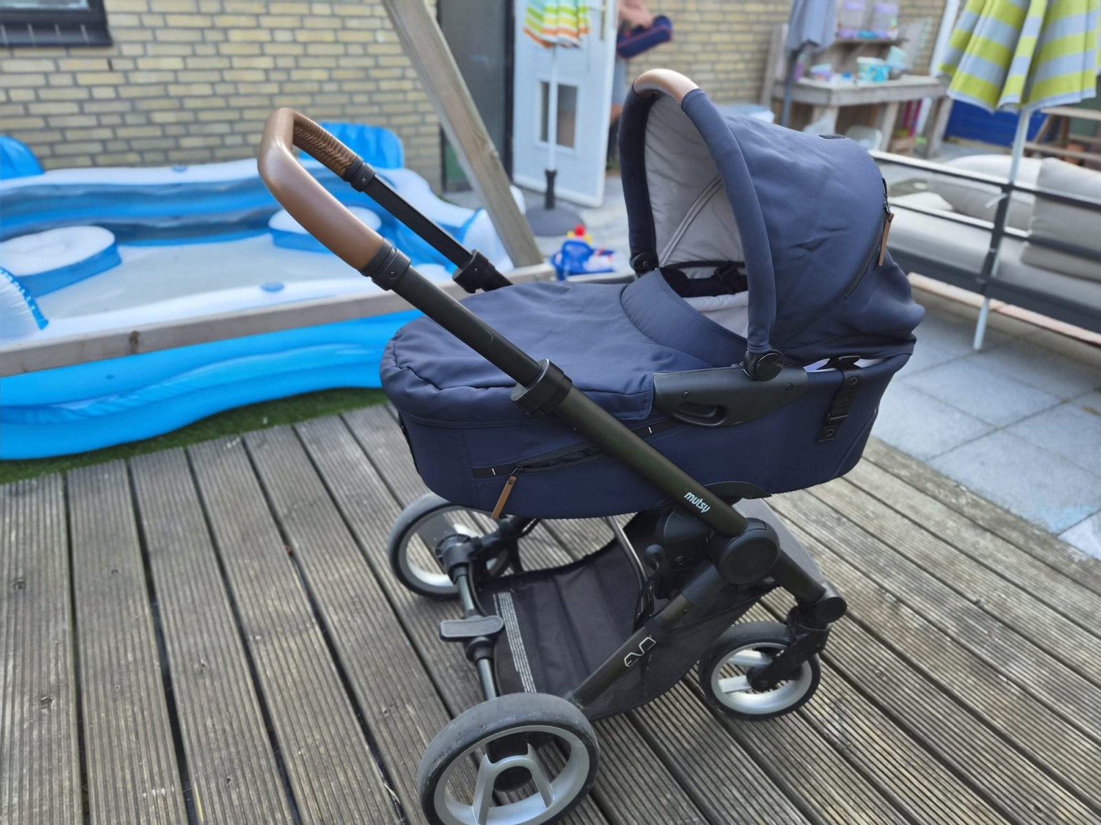 Mutsy Evo kinderwagen met reiswieg en accessoires, Ophalen, Gebruikt, Combiwagen, Met reiswieg