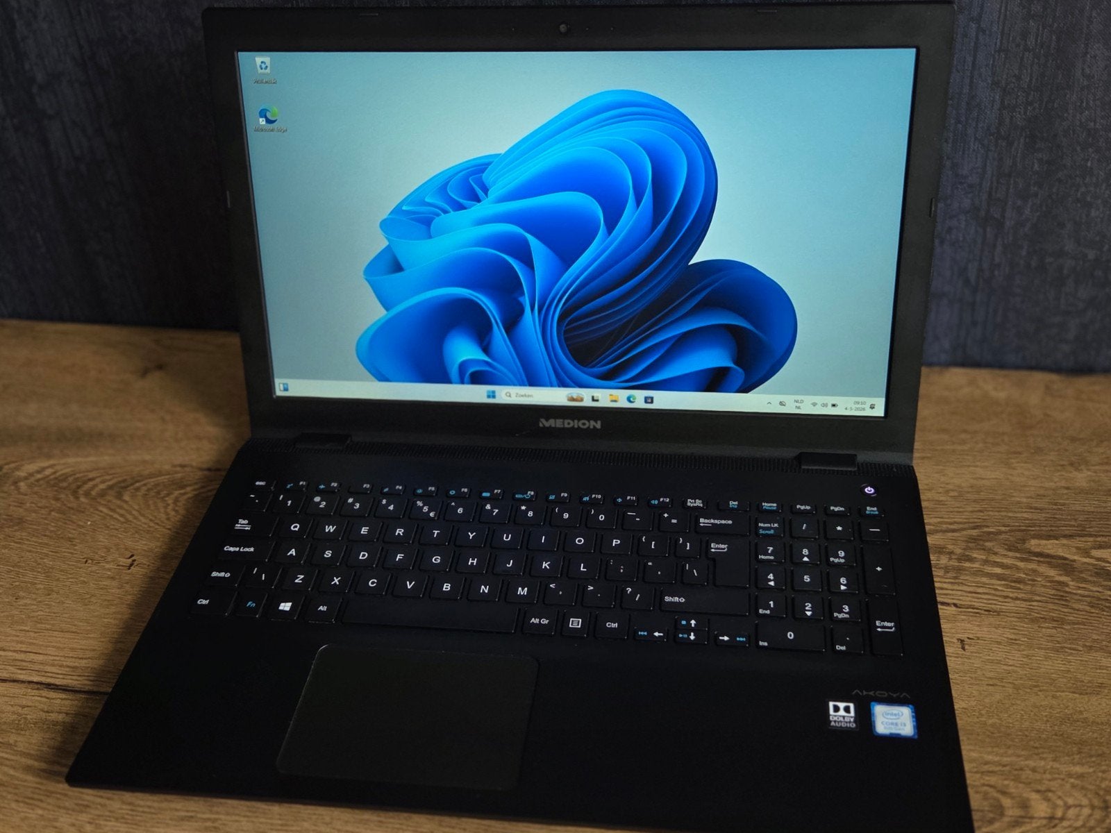 Medion Intel Core i3 8th Gen. Opslag

1TB +256GB. RAM 12GB, Ophalen, 2 tot 3 Ghz, 15 inch, Zo goed als nieuw