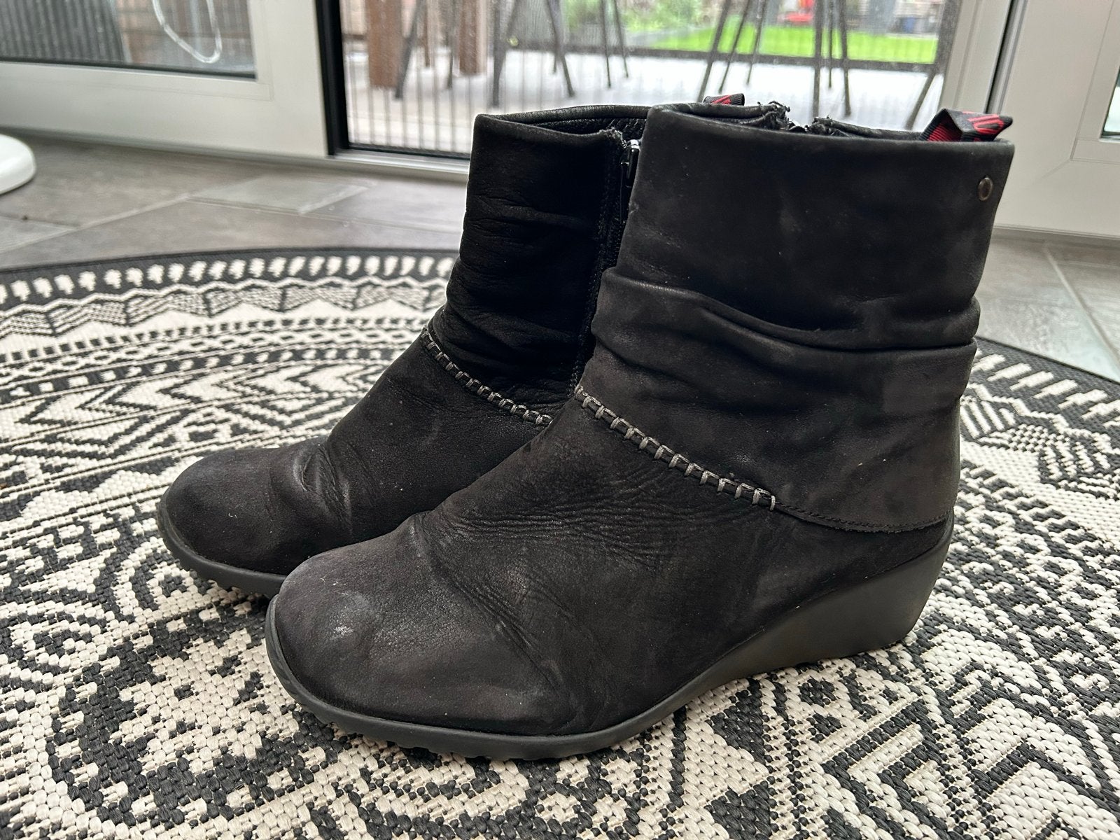 Wolky laarsjes maat 40 - Weinig gedragen, Kleding | Dames, Ophalen of Verzenden, Zo goed als nieuw, Zwart, Lage of Enkellaarzen