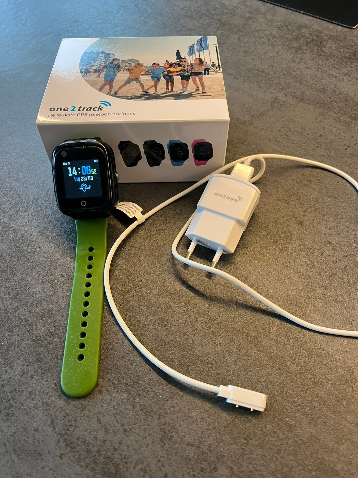 One2Track NEO GPS horloge, Ophalen of Verzenden, Zo goed als nieuw, Zwart, Jongen of Meisje