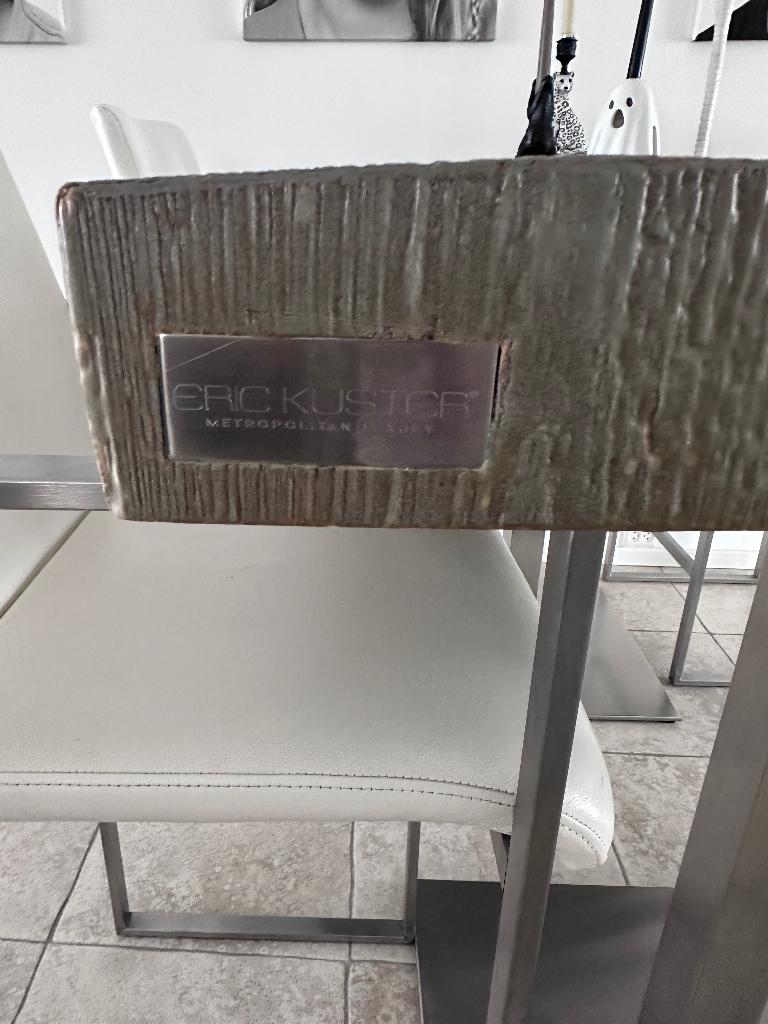 Bartafel Eric Kuster, Ophalen, Zo goed als nieuw, Inclusief barstoelen