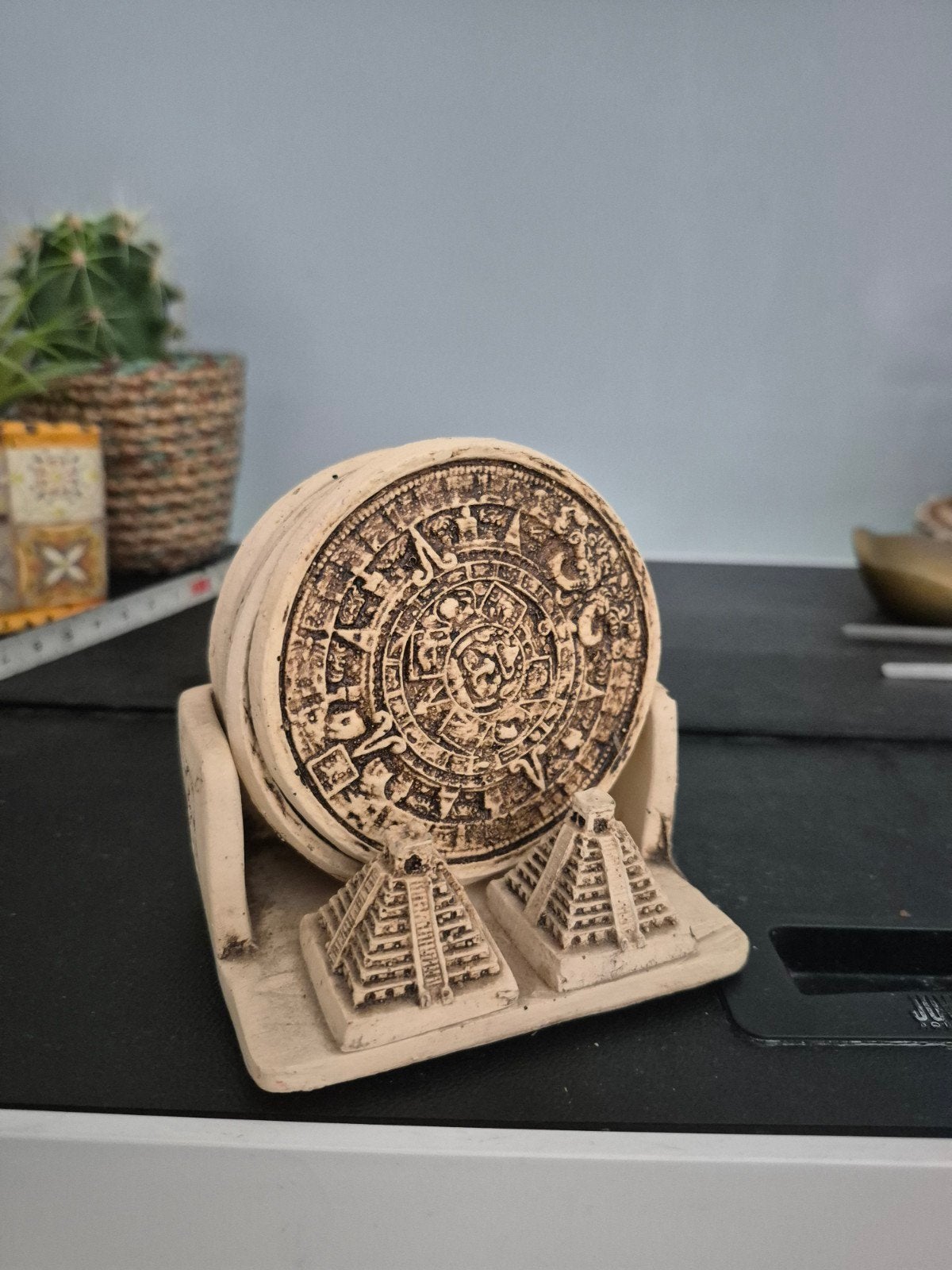 Azteekse Onderzetters met Houder - Handgemaakt Mexico, Beige, Ophalen of Verzenden, Steen/keramiek, Oosters