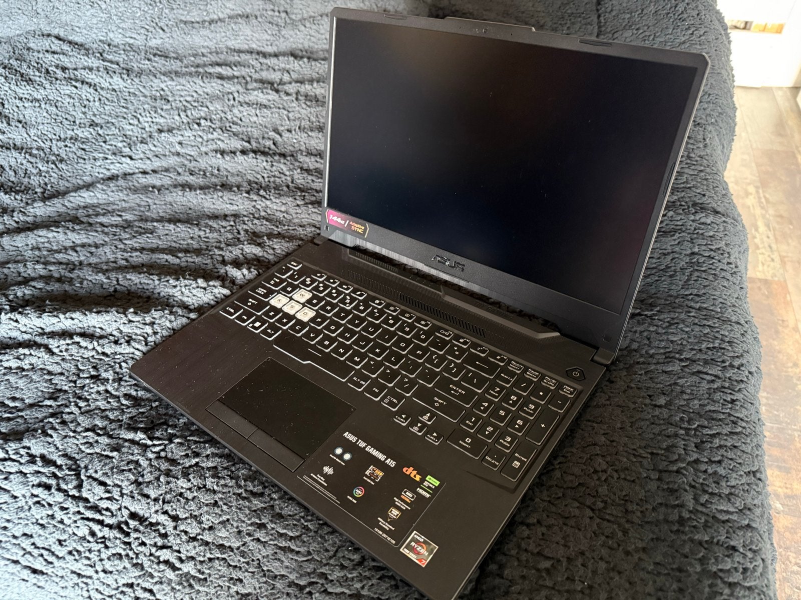 Foto 3 van ASUS TUF Gaming A15 - Krachtige Gaming Laptop