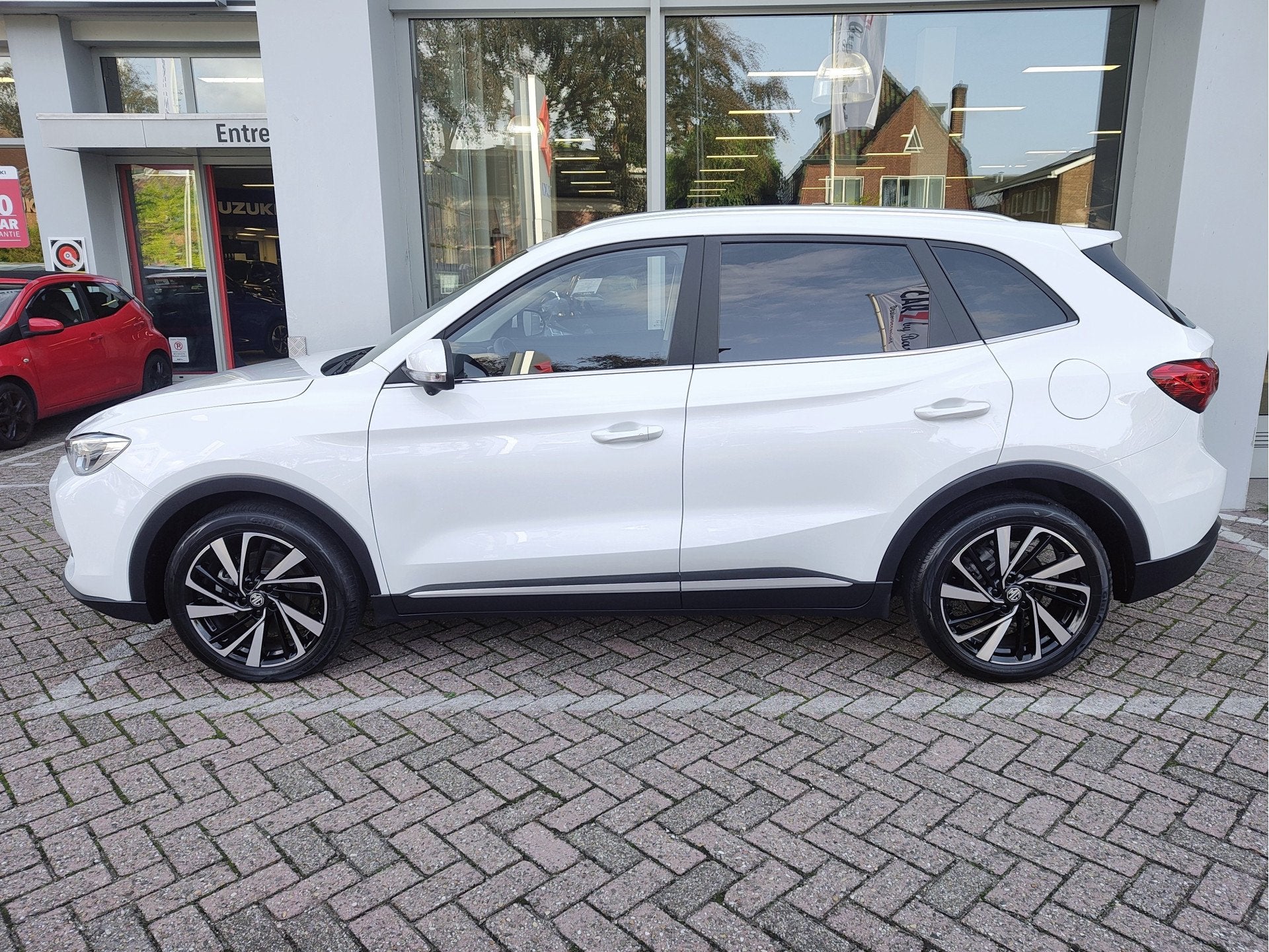 MG MG ZS Hybrid+ 1.5 HYBRID+ LUXURY 360 Camera | Keyless | S, Auto's, Zwart, 4 cilinders, ZS, Wit