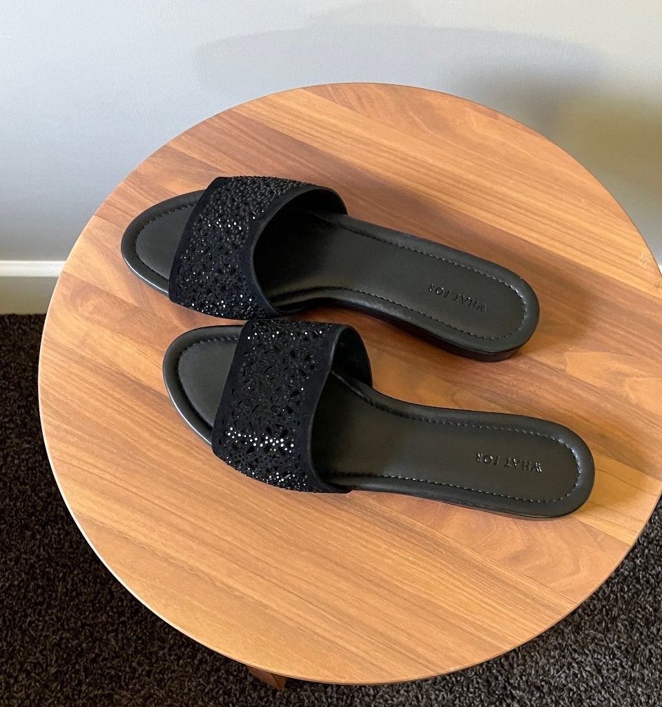 Nieuw 135€ zwarte leren Italiaanse slippers/muiltjes maat 40, Kleding | Dames, Slippers, What For (Italie), Zwart, Nieuw