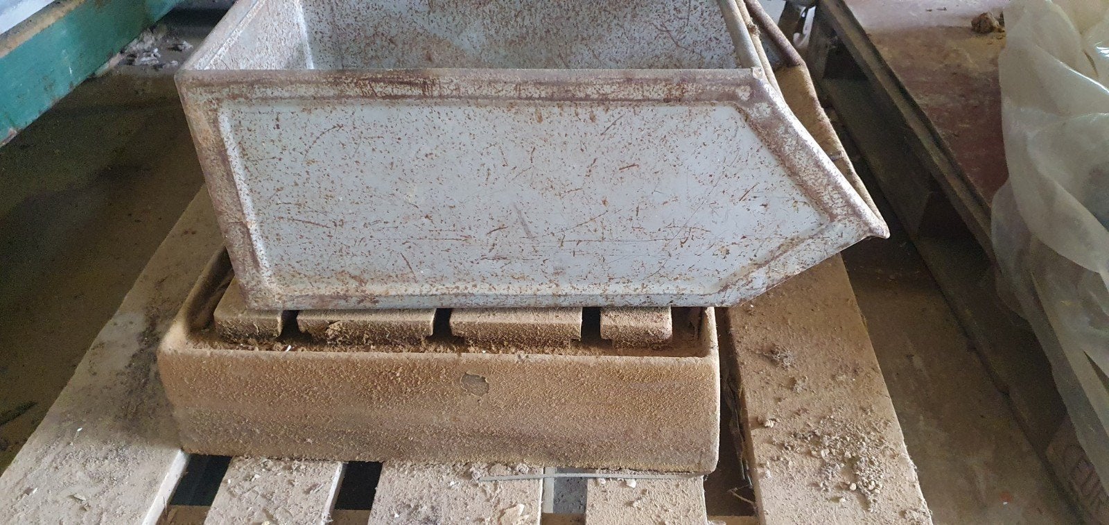 Metalen opbergbakken vintage, Ophalen