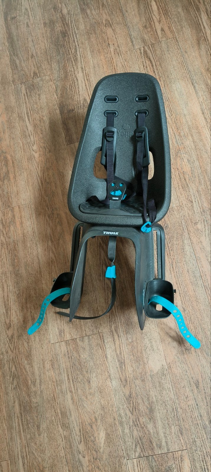Thule yepp fietsstoeltje achter, Achterzitje, Voetsteuntjes, Zo goed als nieuw, Thule Yepp
