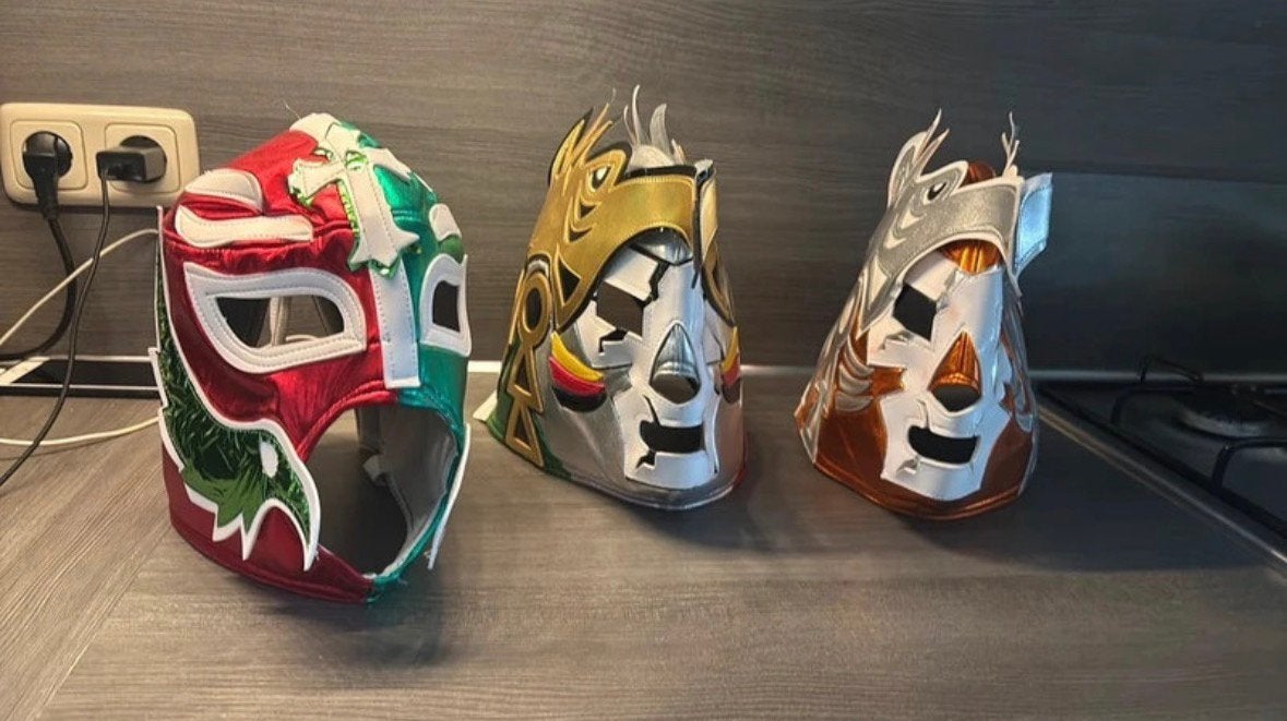 Set van 3 originele Mexicaanse lucha libre maskers, Ophalen of Verzenden, Zo goed als nieuw