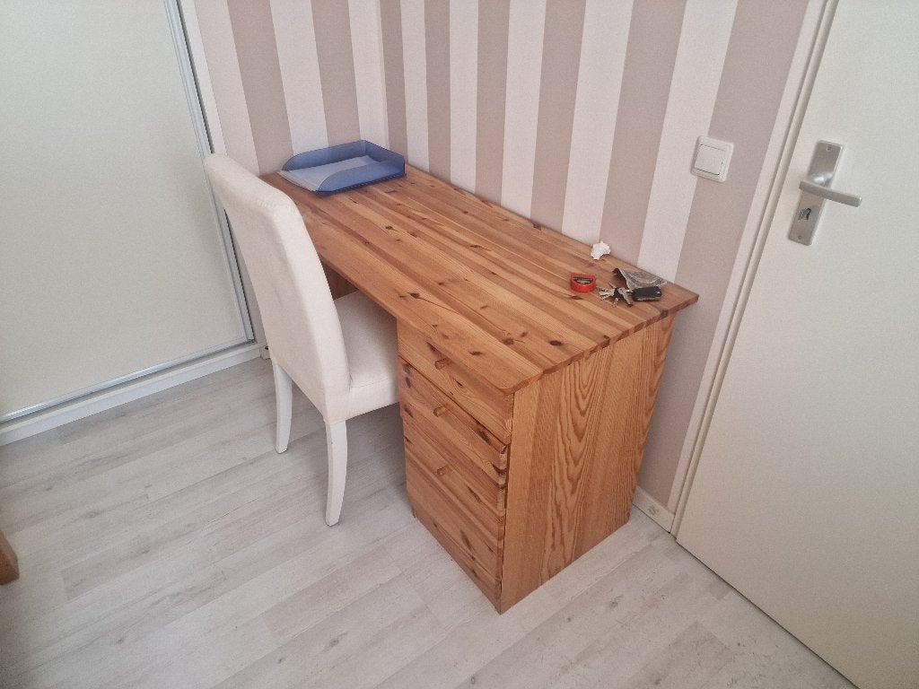 Grenen buro met stoel, Ophalen, Gebruikt, 147 cm, 60 cm
