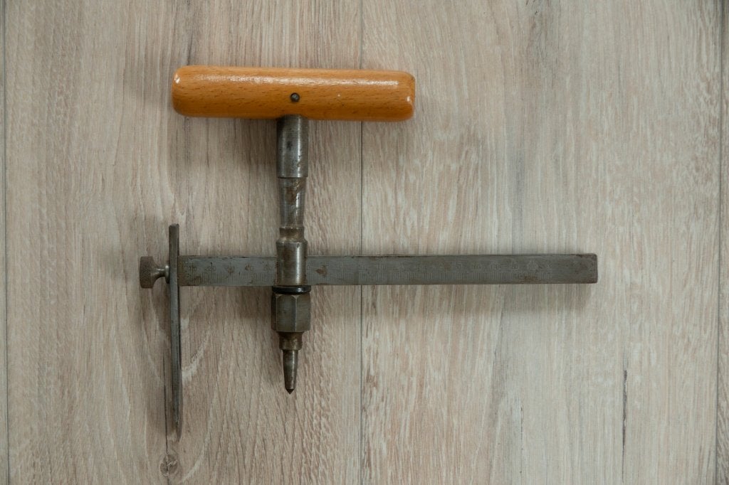 Pakkingsnijder:  20 - 400mm - Houten handvat en mm schaal, Ophalen of Verzenden, Gebruikt