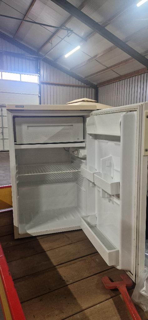 Koelkast tafelmodel, Witgoed en Apparatuur, Koelkasten en IJskasten, 100 tot 150 liter, Zo goed als nieuw, 45 tot 60 cm, Met vriesvak