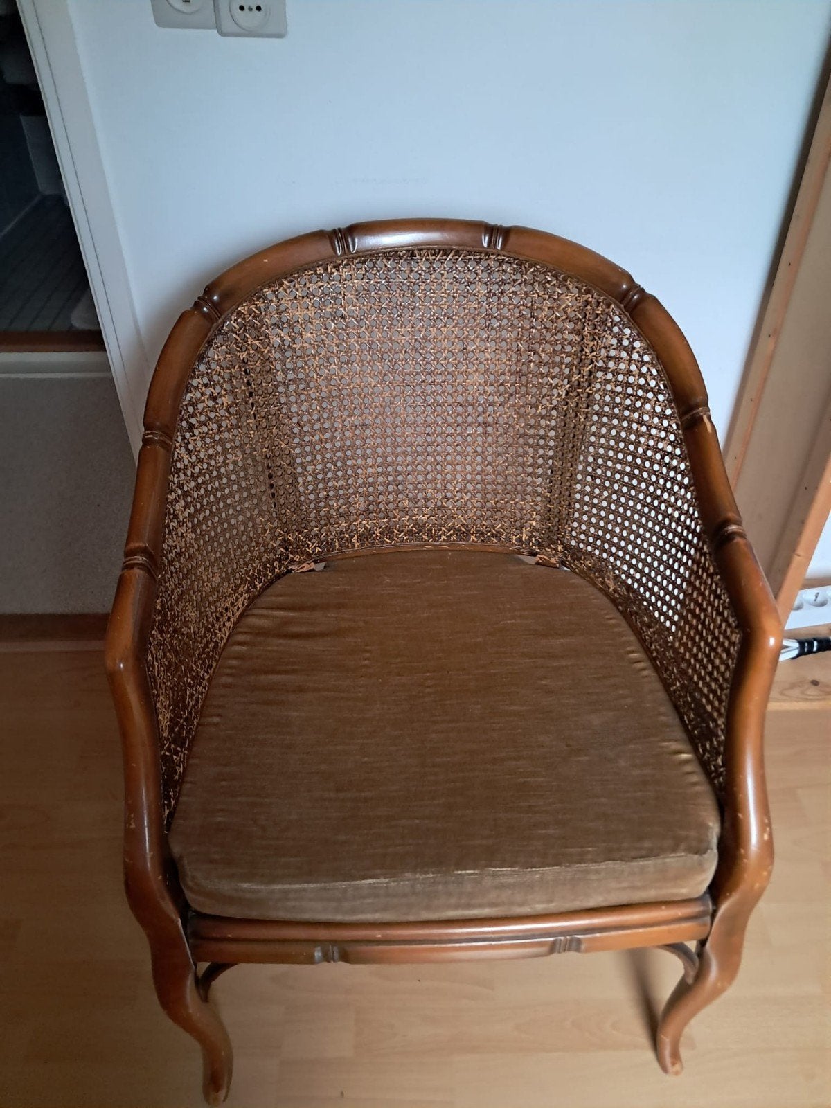Diverse stoelen, Ophalen, Gebruikt, Bruin, Vijf, Zes of meer stoelen