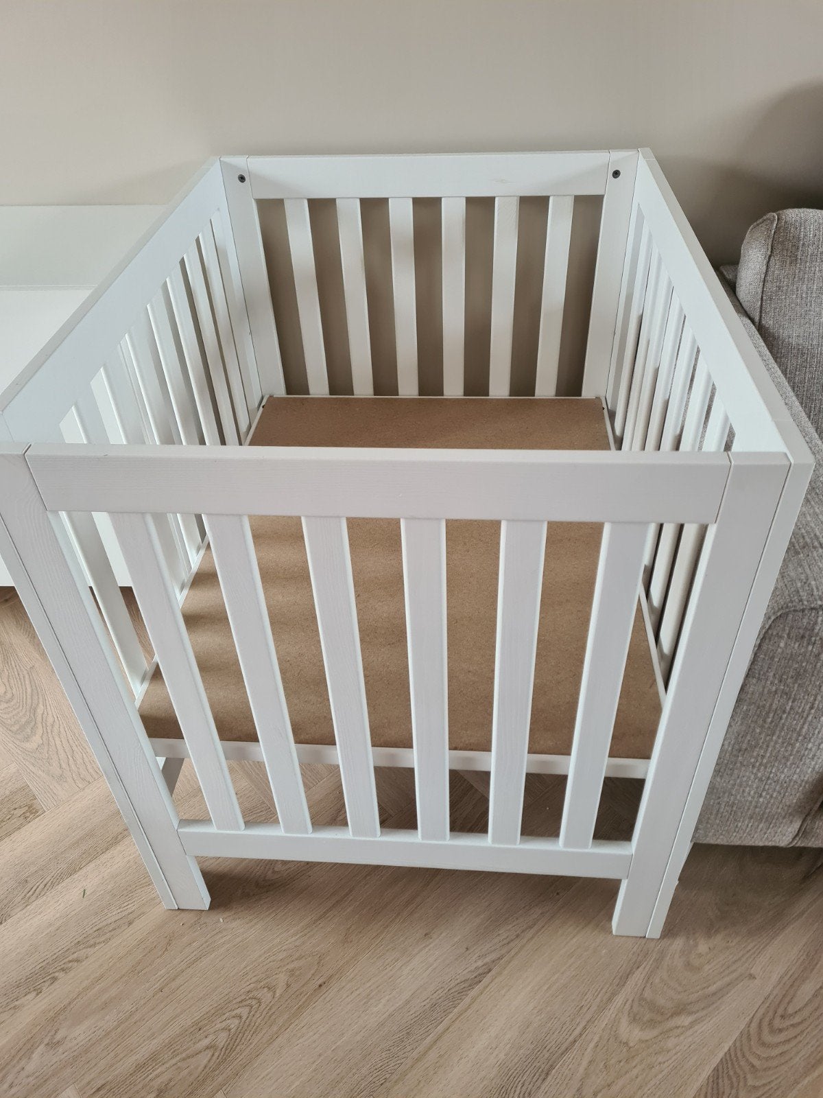 Bebies First Ledikant/Box Bart 80x100 cm met matras, Kinderen en Baby's, Boxen, Ophalen, Gebruikt, Rechthoekig, In hoogte verstelbaar