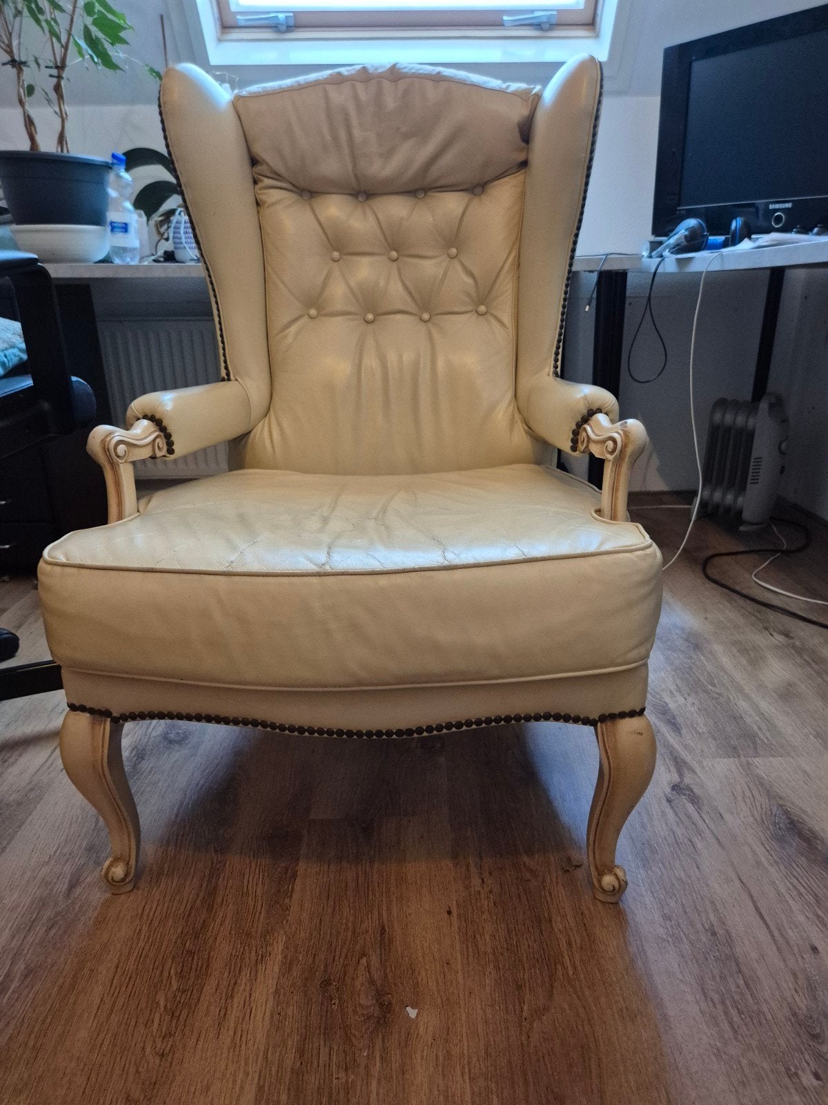 Crèmekleurige leren oorfauteuil, Ophalen, Gebruikt, Leer, 50 tot 75 cm
