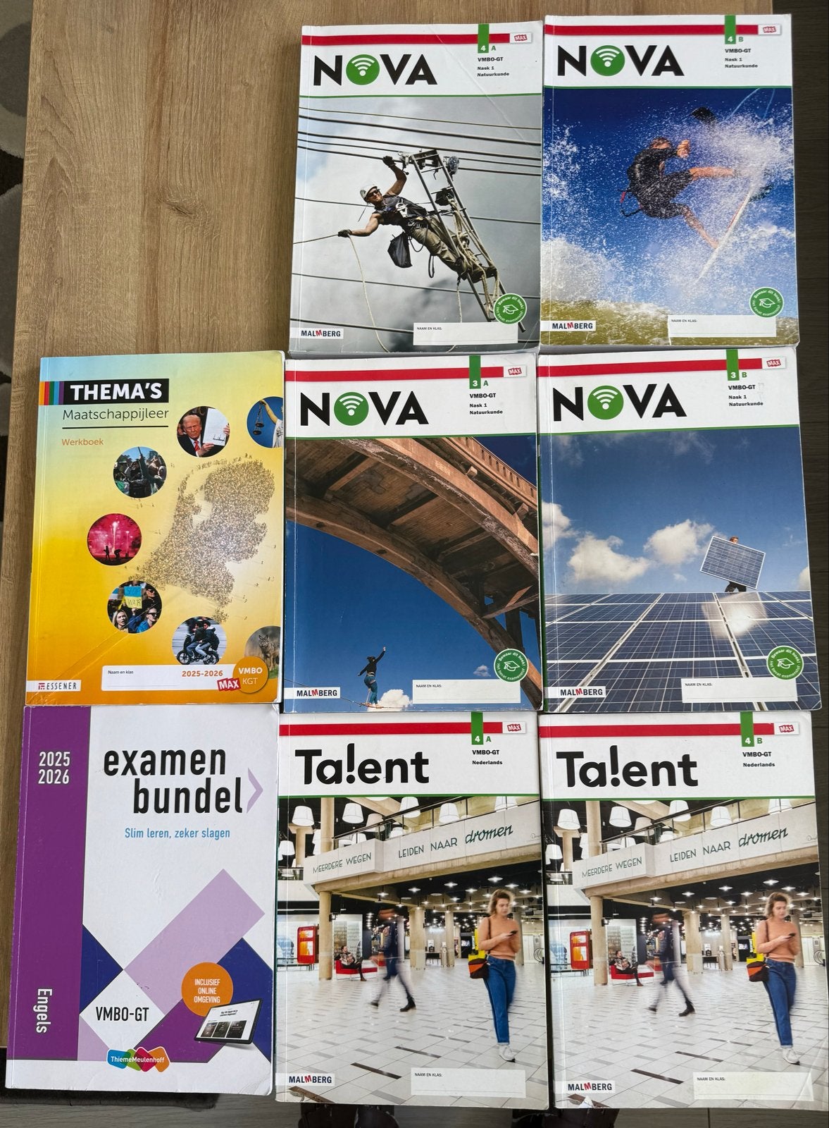 VMBO-GT schoolboeken NOVA, Talent, Examenbundel (2025-2026), Boeken, Ophalen of Verzenden, Gelezen, VMBO, Natuurkunde