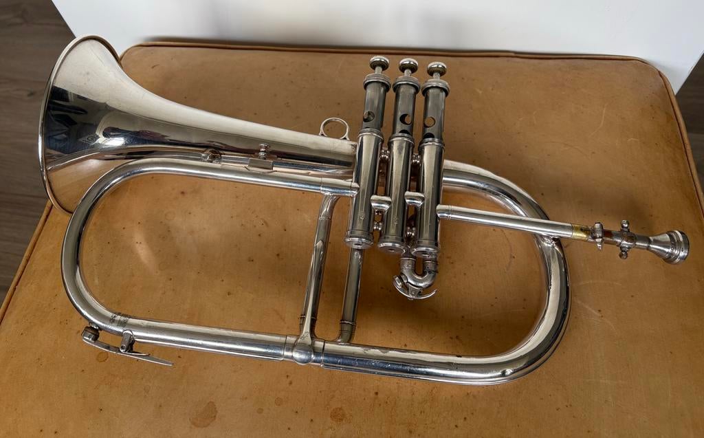 Besson jazz Bugel - compleet, Muziek en Instrumenten, Ophalen of Verzenden, Gebruikt, Overige typen