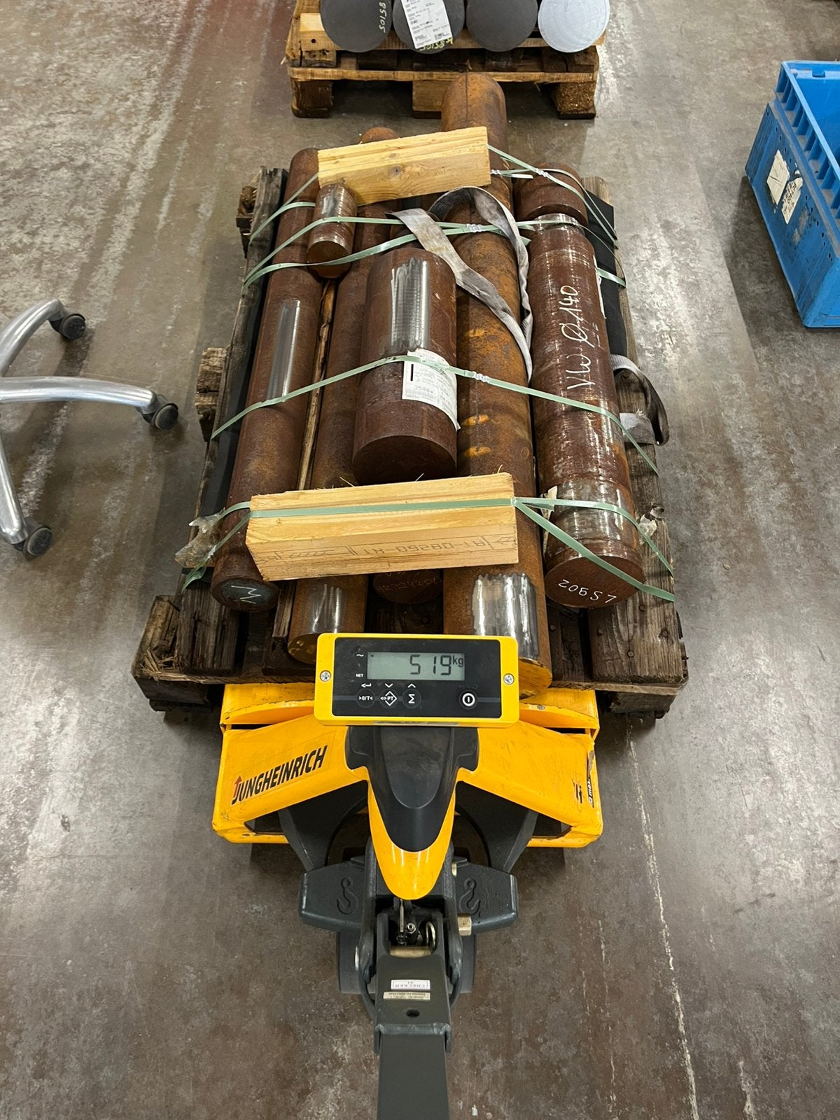 Partij stalen rondstaf / massief staal – 519 kg incl. pallet, Ophalen, Zo goed als nieuw, 1000 watt of meer, Haakse handslijpmachine