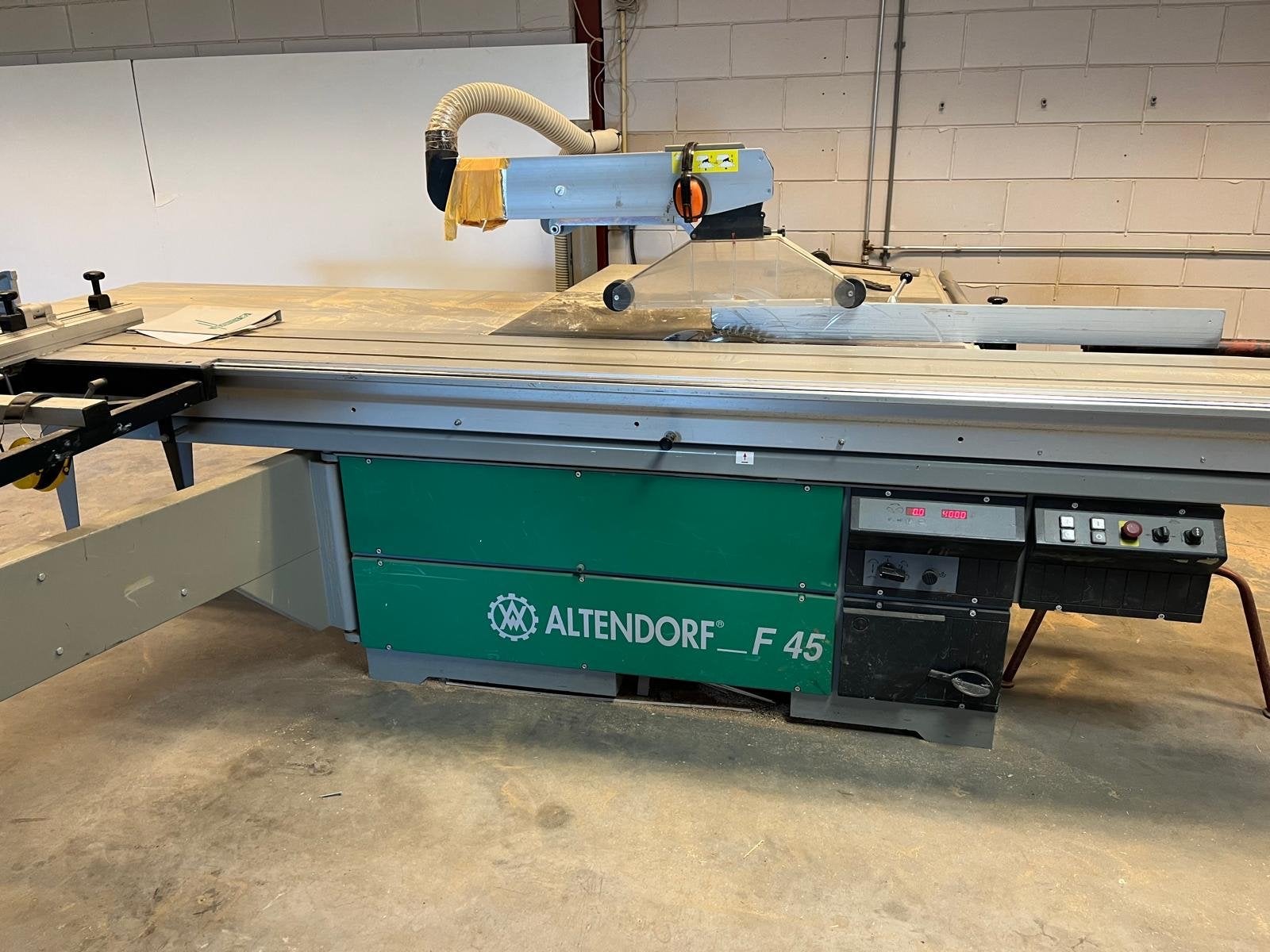 Nette Altendorf F45 Formaatzaag - Rolwagen 3200