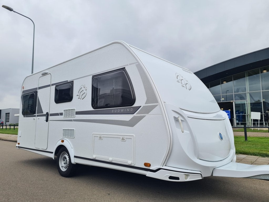 Knaus Sudwind 460 EU, Rondzit, Bedrijf, Knaus, Overige typen