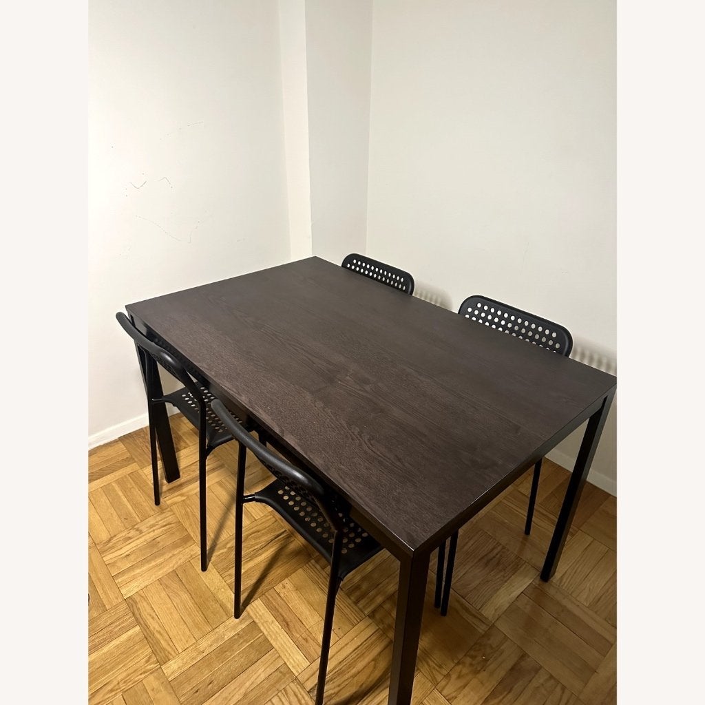 Te koop eettafel uitschuifbaar., 100 tot 150 cm, Zo goed als nieuw, Vier personen, Rechthoekig