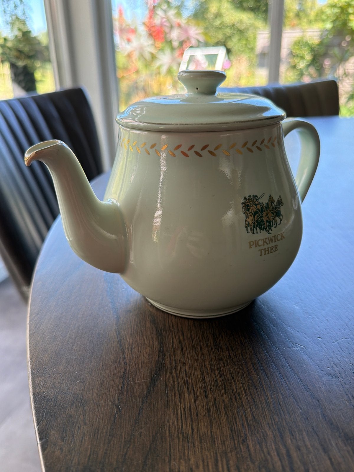 Vintage Pickwick Theepot - Crèmekleurig met Gouden Details, Ophalen