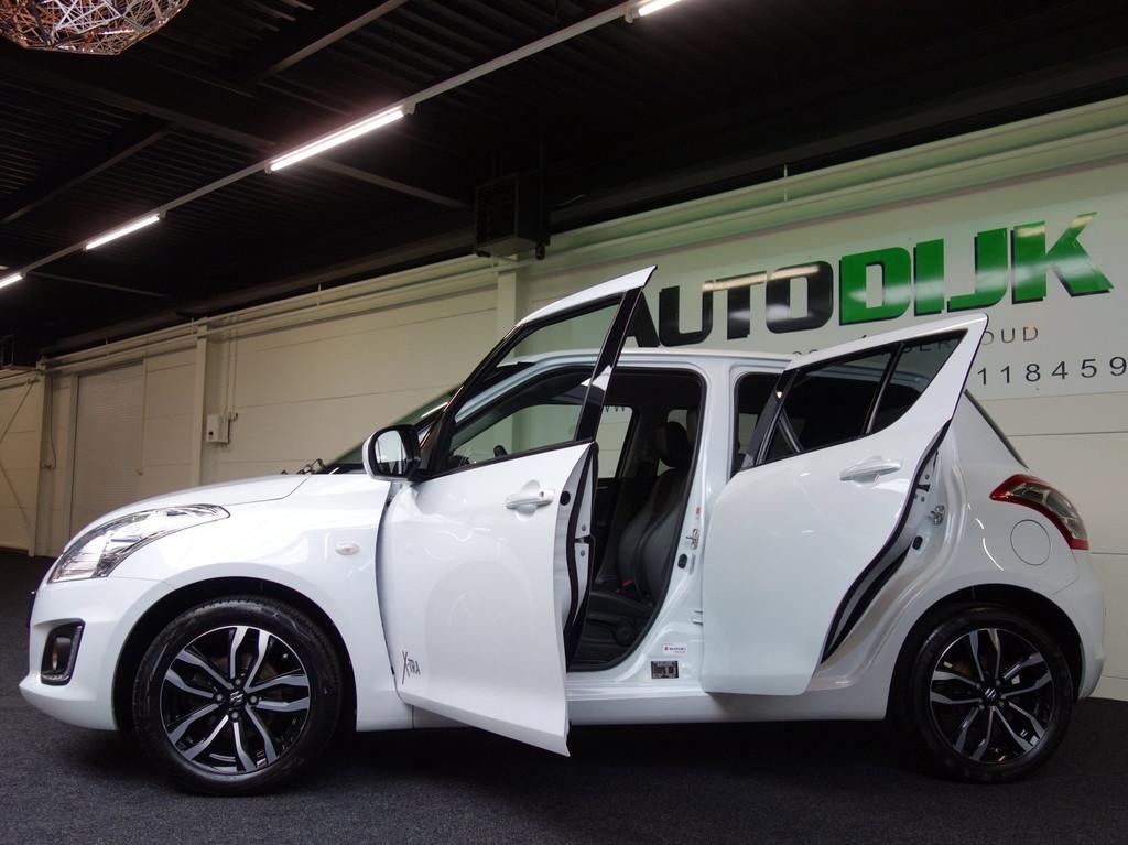Suzuki SWIFT 1.2 Style X-tra Editie|Alcantara|Leer|*Carplay, Voorwielaandrijving, 94 pk, Gebruikt, 4 cilinders
