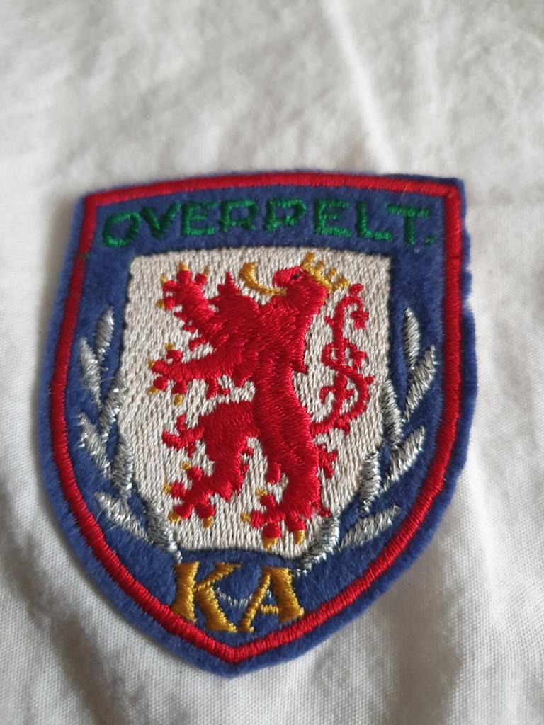 Vintage Overpelt KA embleem / patch, Verzamelen, Speldjes, Pins en Buttons, Ophalen of Verzenden