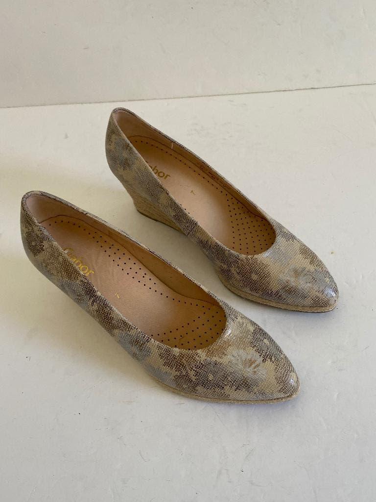 K178 Gabor mt. 40 leren pumps schoenen sleehak beige/goud, Kleding | Dames, Schoenen, Beige, Gabor, Ophalen of Verzenden, Zo goed als nieuw