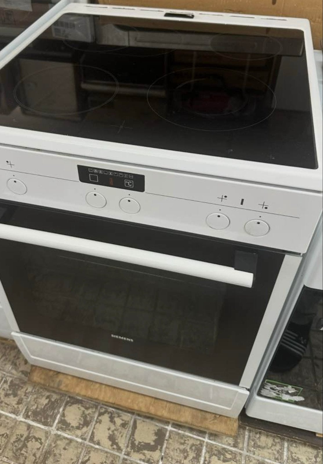 Siemens Vrijstaand Keramisch Fornuis met Oven, Witgoed en Apparatuur, Fornuizen, Hete lucht, 60 cm of meer, Keramisch, Zo goed als nieuw