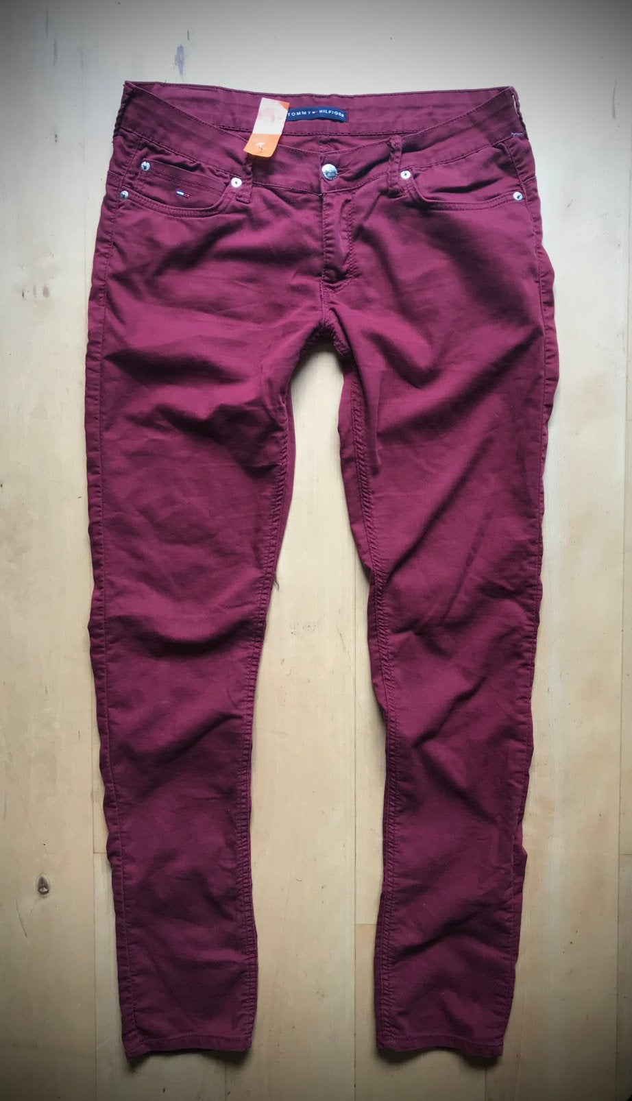 Tommy Hilfiger Slim Fit jeans (Bordeaux) rood W31 L32-34, Ophalen of Verzenden, Overige kleuren, W30 - W32 (confectie 38/40)