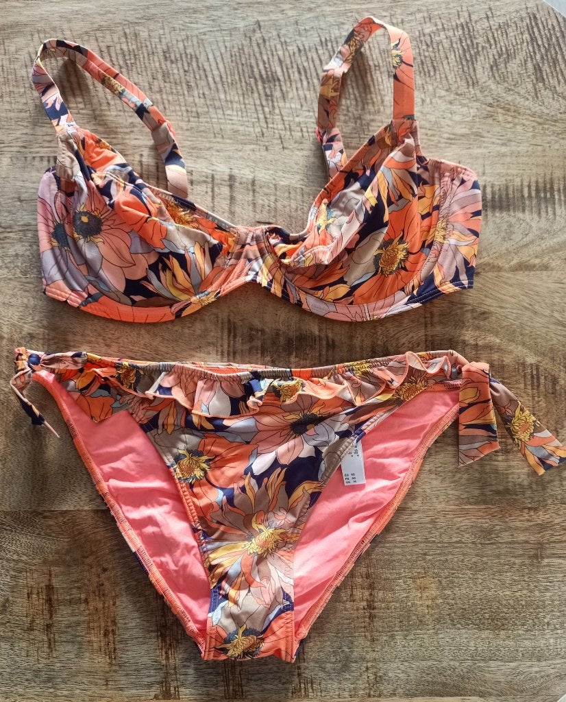 Prima donna bikini 75 E broekje 40 ZGAN koraal oranje 75E, Kleding | Dames, Badmode en Zwemkleding, Oranje, Ophalen of Verzenden