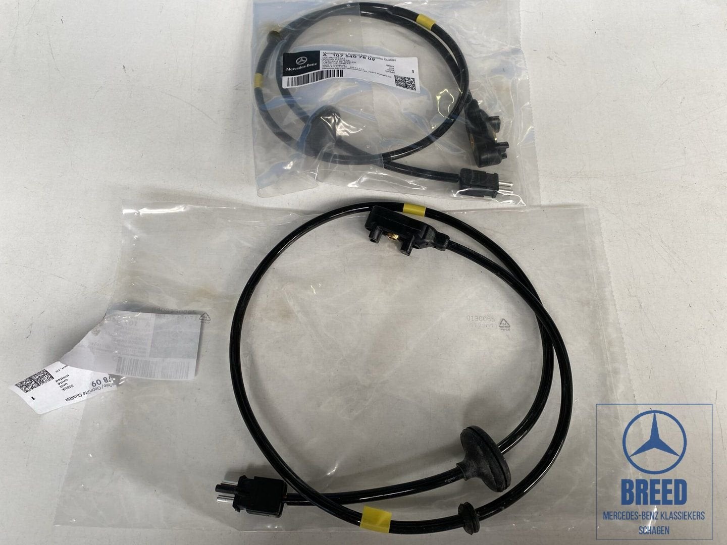 NOS remslijtagesensor L+R voor Mercedes-Benz R107 C107, -, Nieuw, Ophalen of Verzenden, -