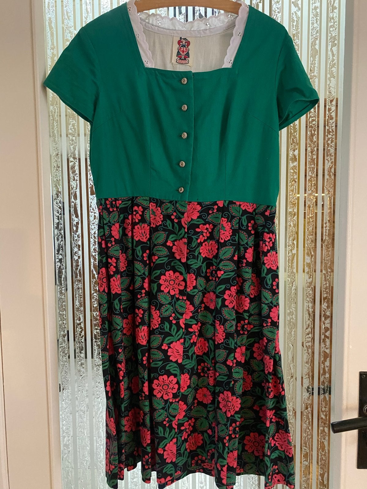 Salzburger Trachten Dirndl Jurk Maat M, Maat 38/40 (M), Ophalen of Verzenden, Knielengte, Gedragen